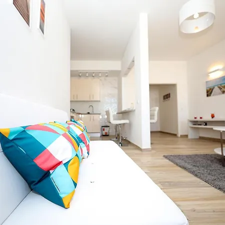 B50 - Main Square In Apartment