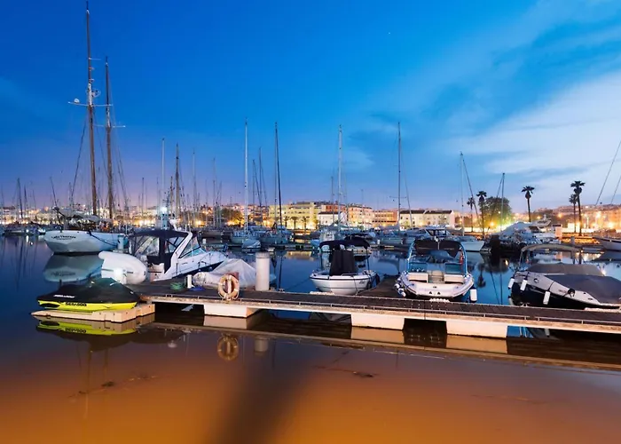 B50 - Main Square In 아파트 라고스