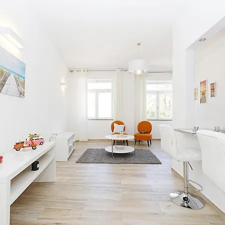 B50 - Main Square In *